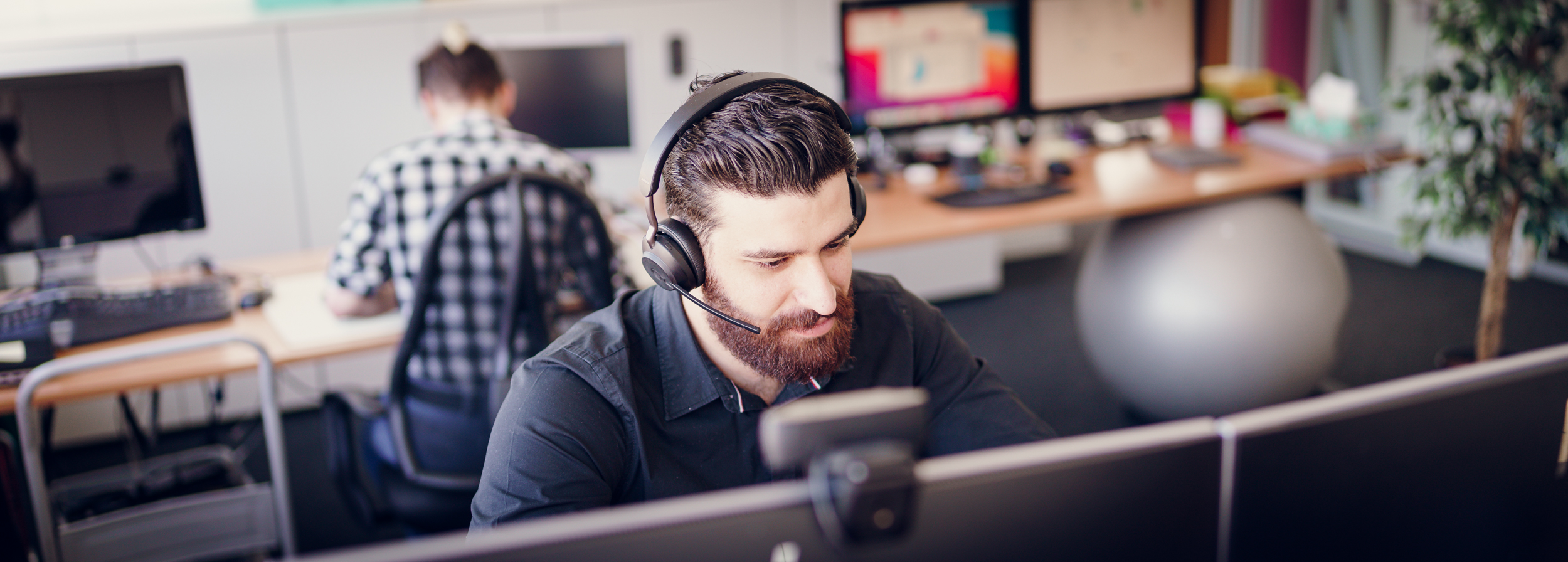 Microsoft Teams Telefonie für KMU<br>aus der Schweiz und Liechtenstein