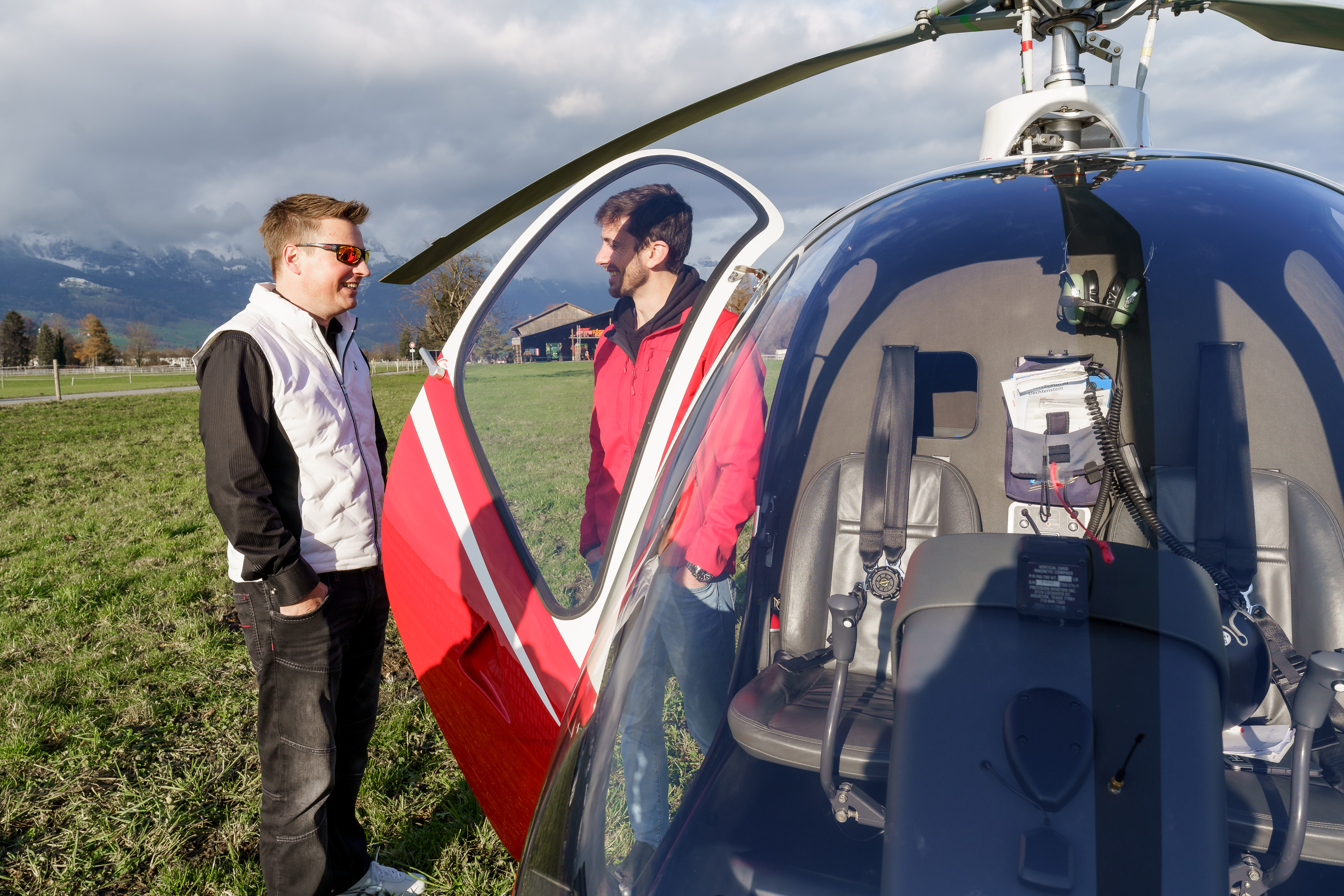 Festliche Stimmung, Kreativität und Höhenflüge: Weihnachtsapéro 2023 bei 2sic