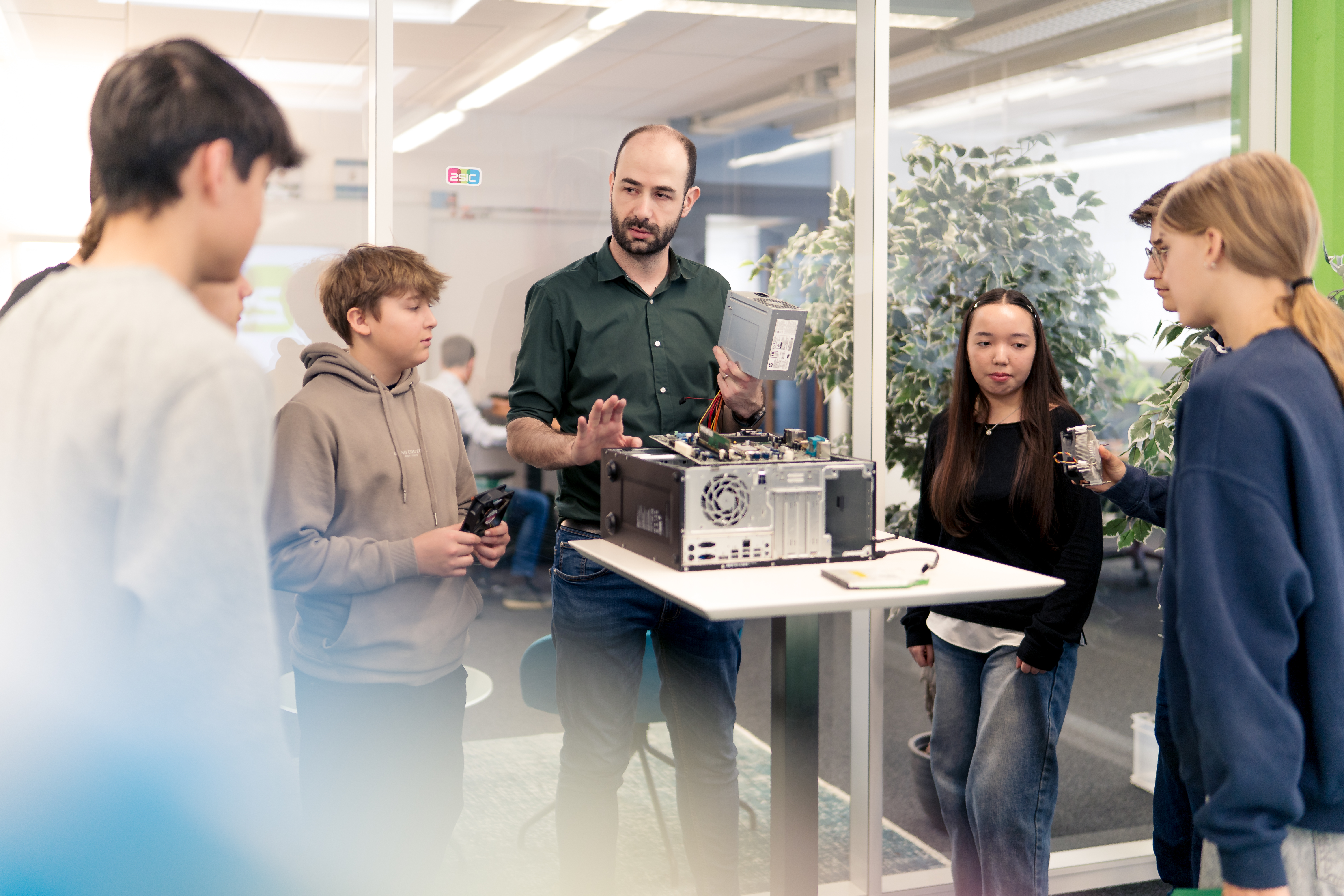 Ein Blick hinter die Kulissen: Schnuppertag bei 2sic